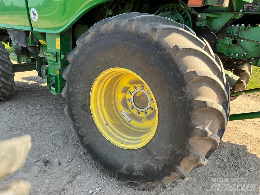 John Deere W 650 i Skördetröskor