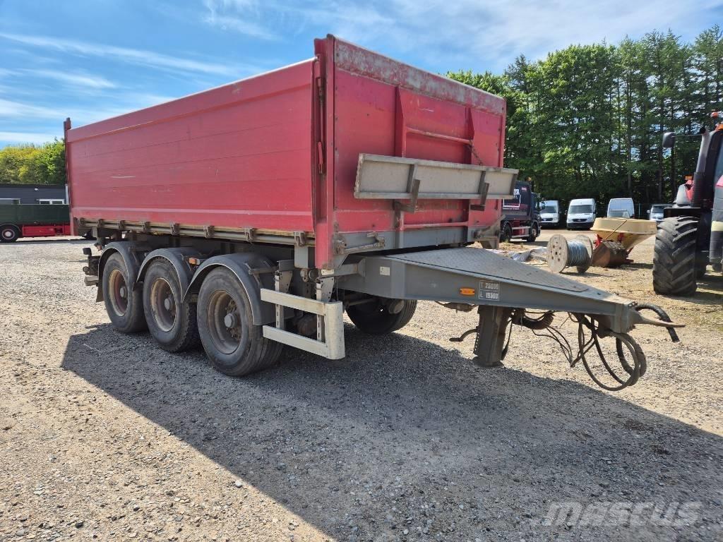 Nopa 3 axle tipper Tippsläp