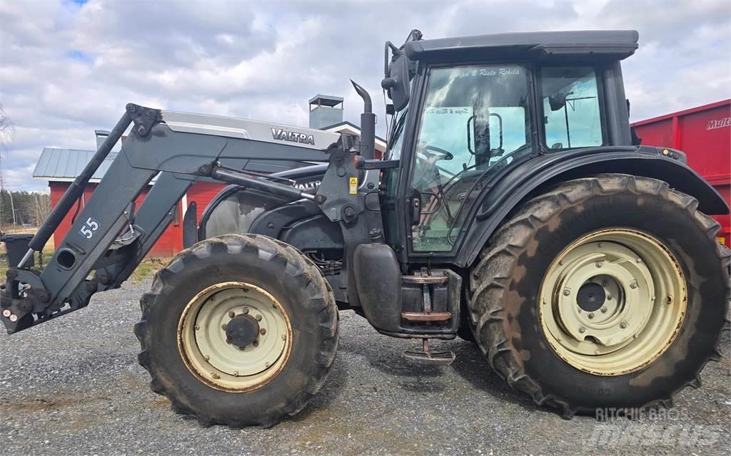 Valtra N141 HiTech Traktorer
