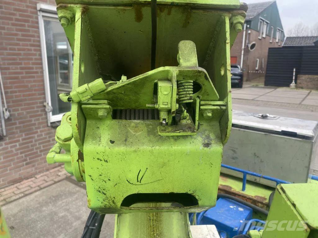 Maeda MC-305C Bangående Kranar