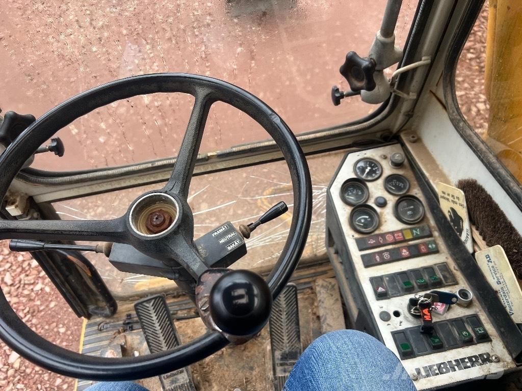 Liebherr 902 Hjulgrävare