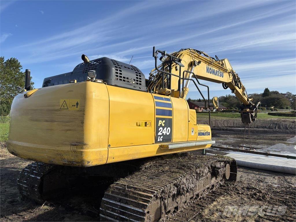 Komatsu PC240LC-11 Bandgrävare
