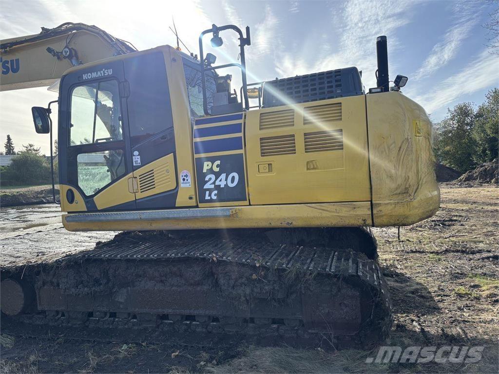 Komatsu PC240LC-11 Bandgrävare