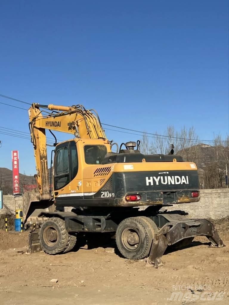 Hyundai R210W-9 Hjulgrävare