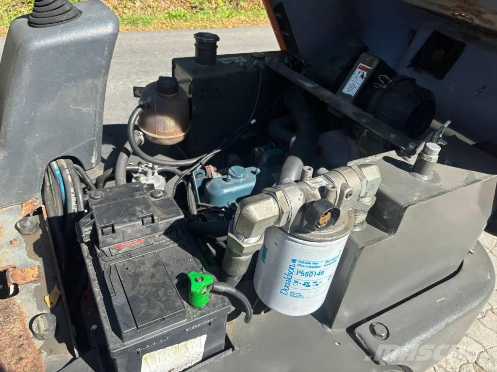 Ausa D 100 AHA Minidumprar