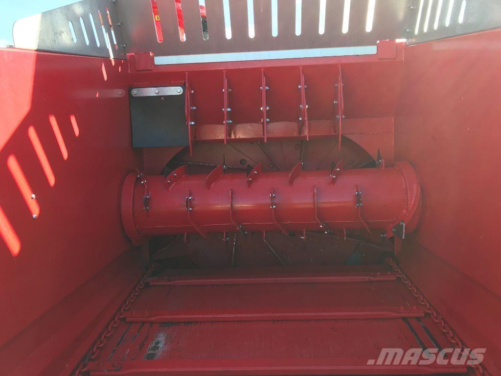 Silofarmer 280 Balsnittare, rivare och upprullare