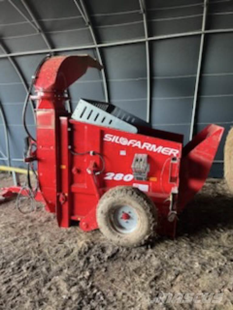 Silofarmer P 280 Balsnittare, rivare och upprullare