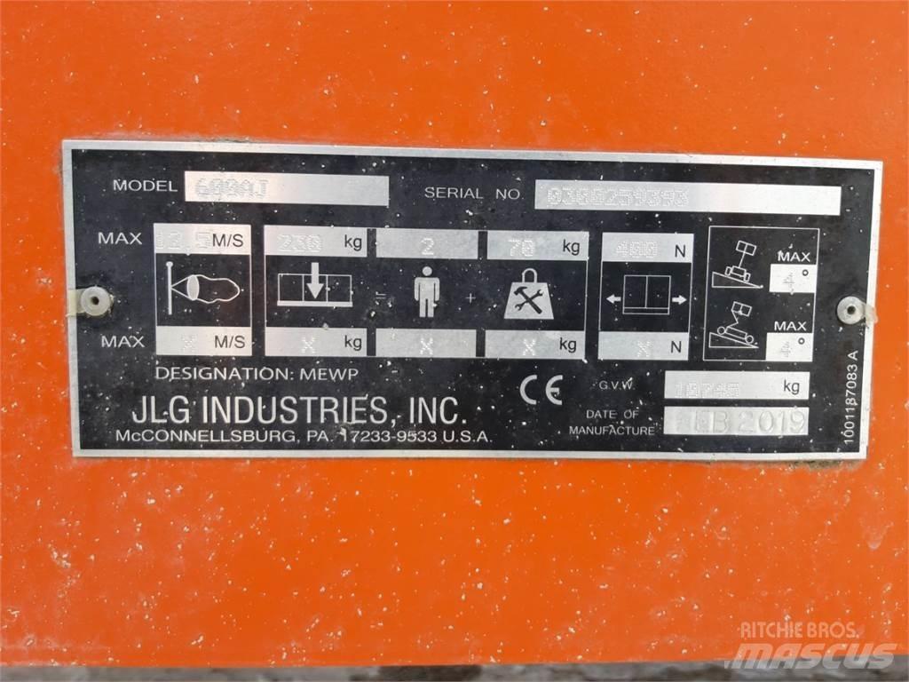 JLG 600AJ Bomliftar