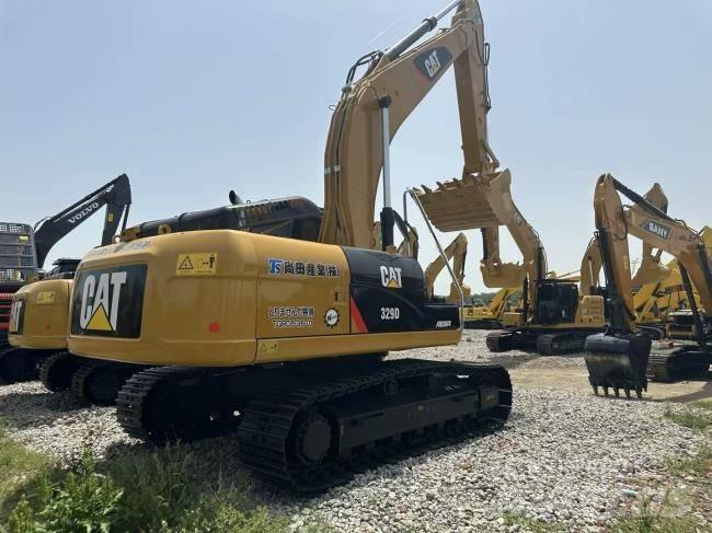 CAT 329 D Bandgrävare