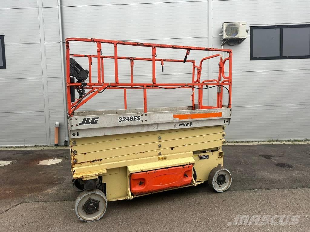 JLG 3246 ES Saxliftar