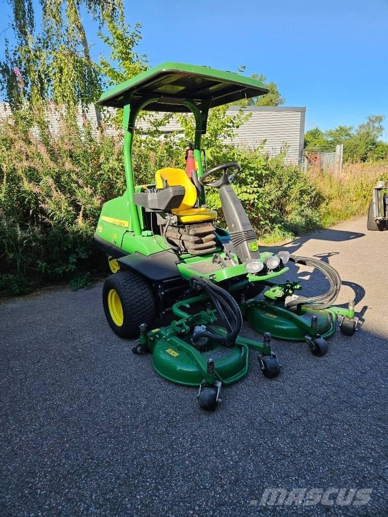 John Deere 7400 A Ruffklippare