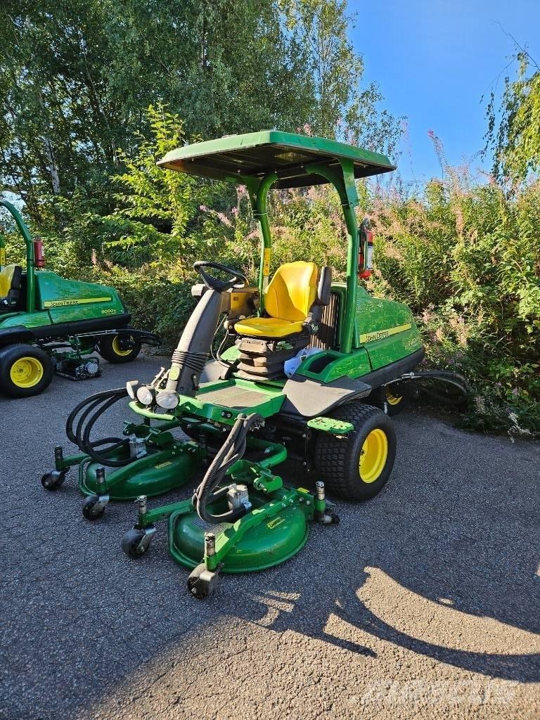 John Deere 7400 A Ruffklippare