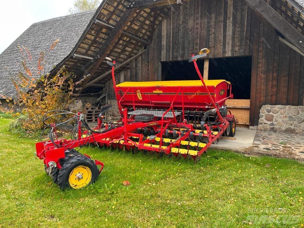 Väderstad Rapid400C Kombisåmaskiner