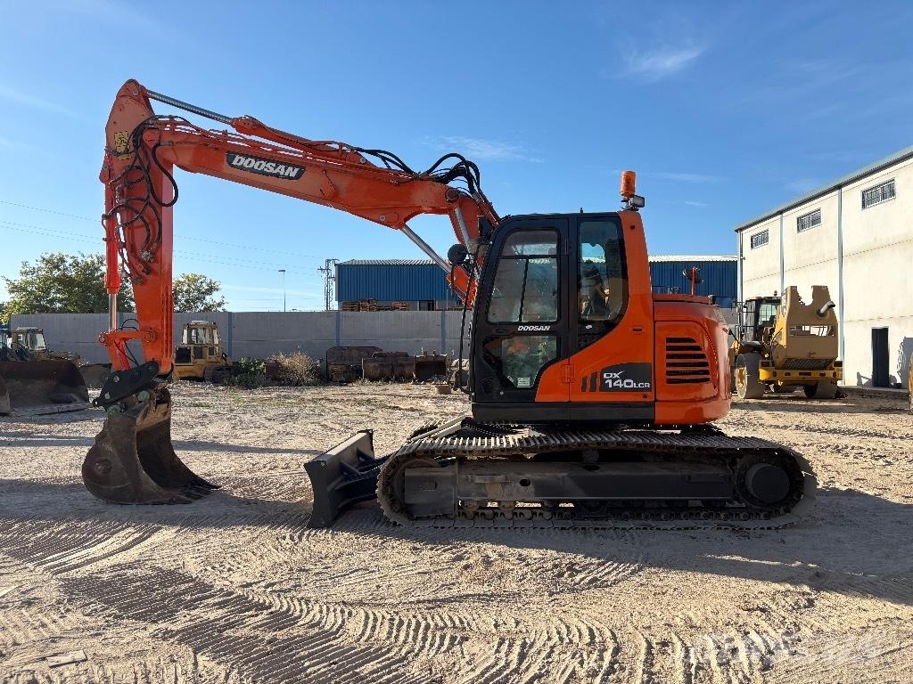Doosan DX 140 LCR-3 Bandgrävare