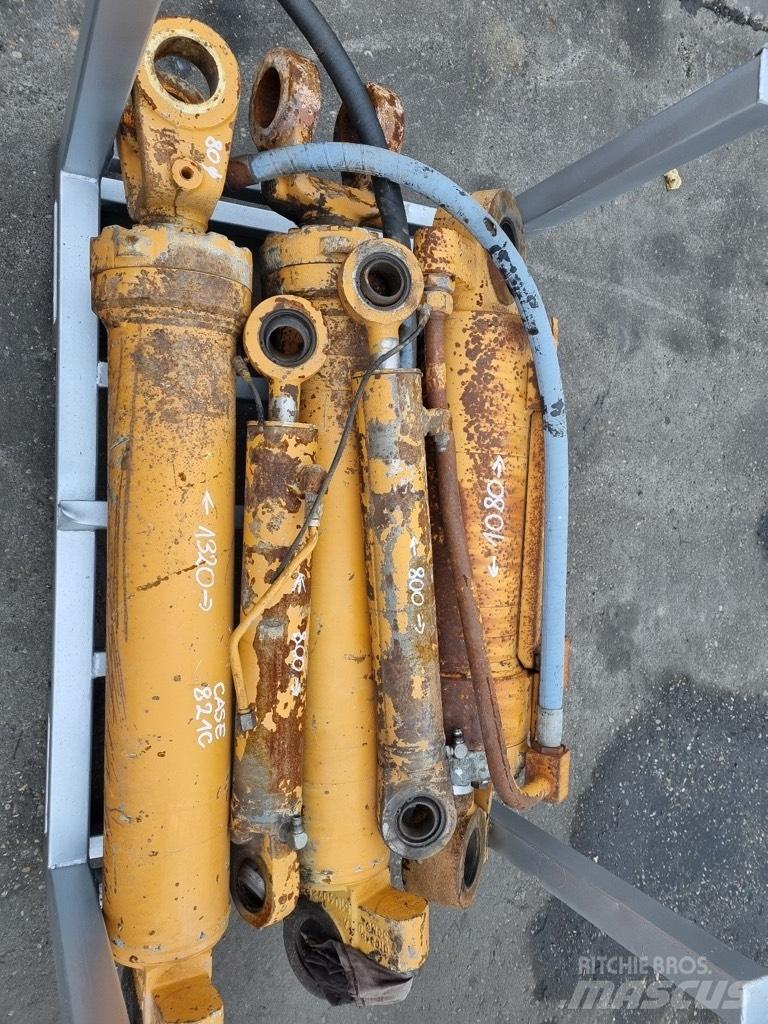 CASE 921 c siłowniki Hydraulik