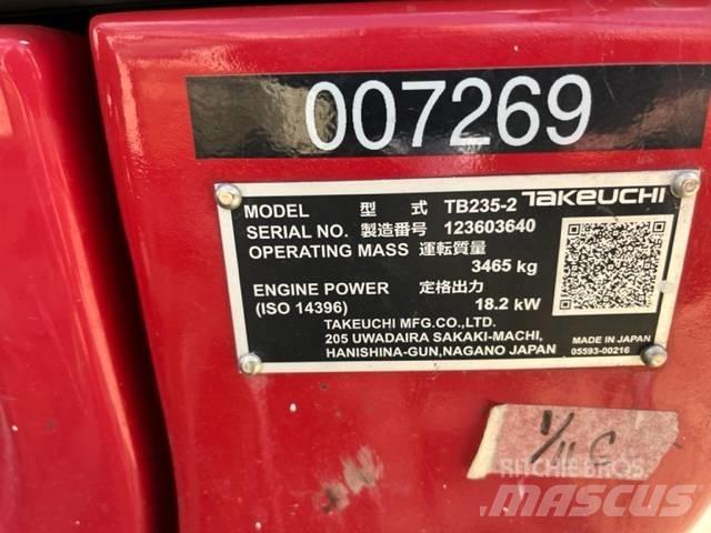 Takeuchi TB235 Minigrävare < 7t