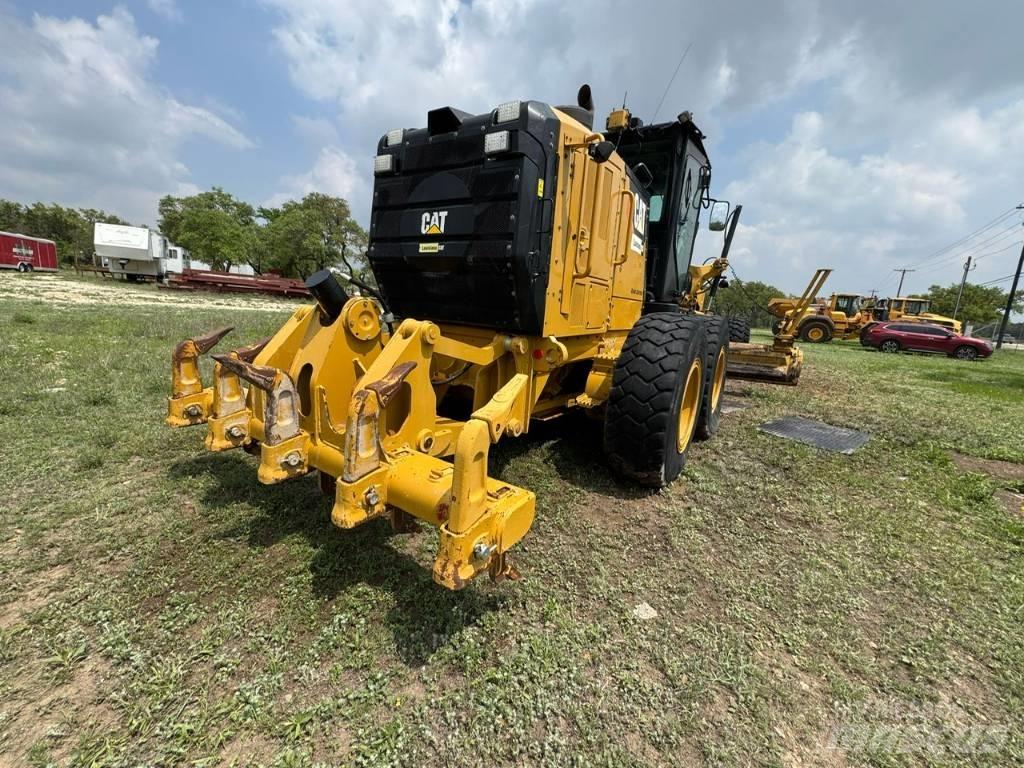 CAT 140M3 Väghyvlar