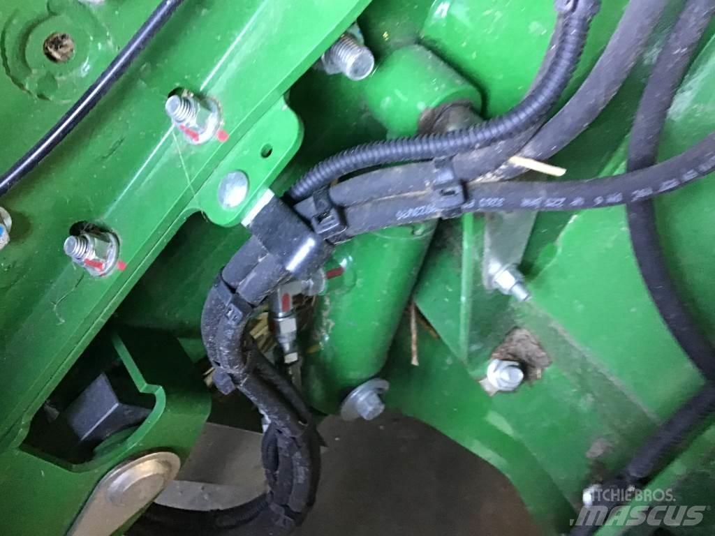 John Deere V461M Rundbalspressar