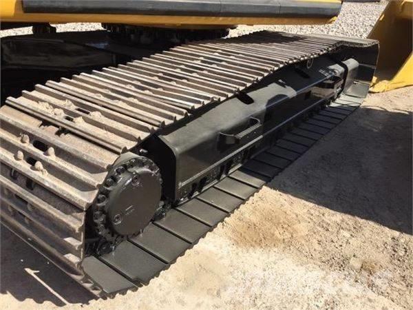 CAT 325 D Bandgrävare
