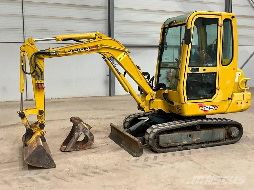 Yanmar B 25 V Minigrävare < 7t