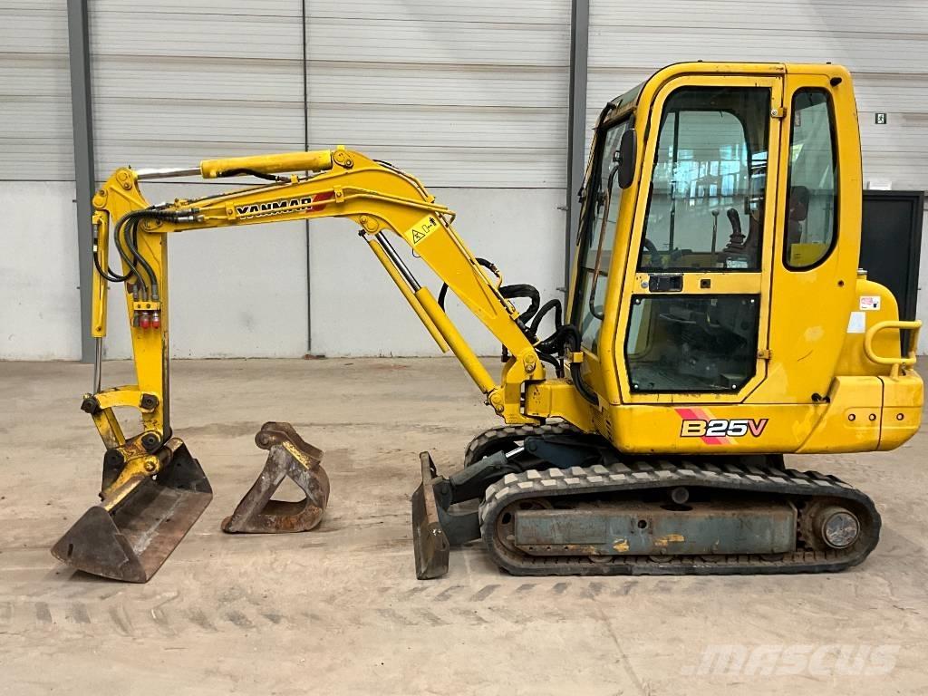 Yanmar B 25 V Minigrävare < 7t