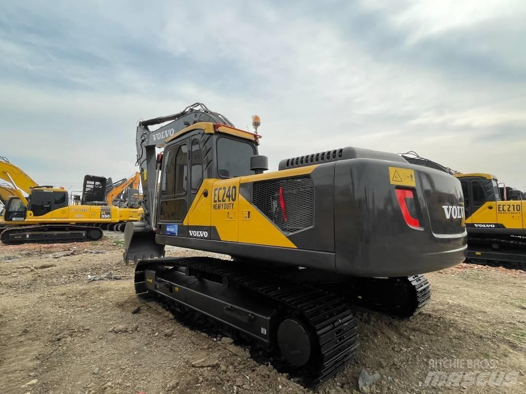 Volvo EC240D Bandgrävare
