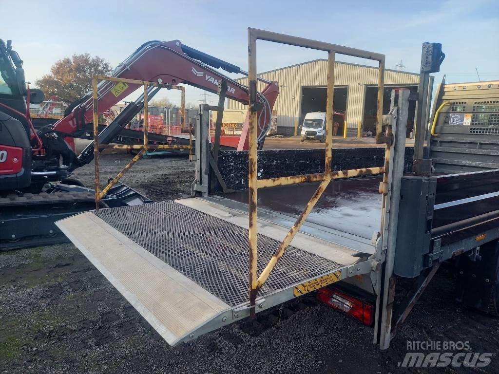 Ford Transit 350 Flakbilar