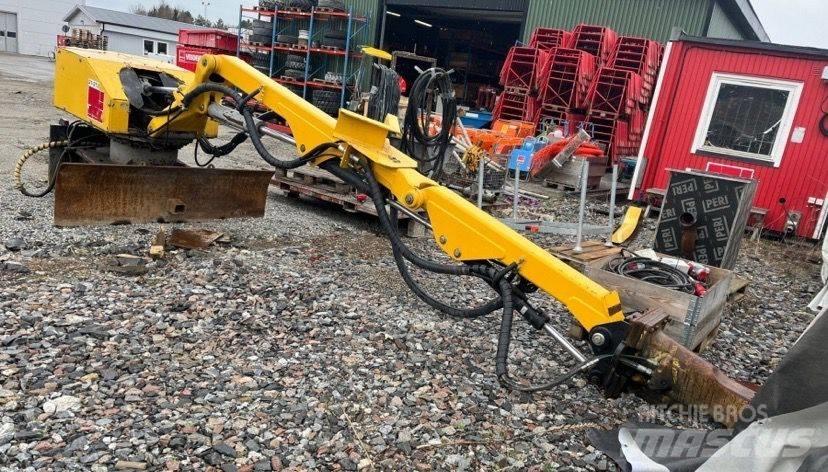 Brokk 330 Bandgrävare