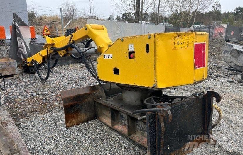 Brokk 330 Bandgrävare