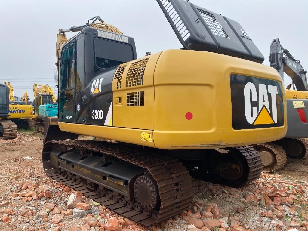 CAT 320 D L Bandgrävare