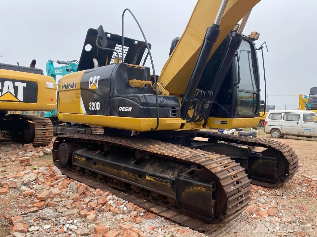 CAT 320 D L Bandgrävare