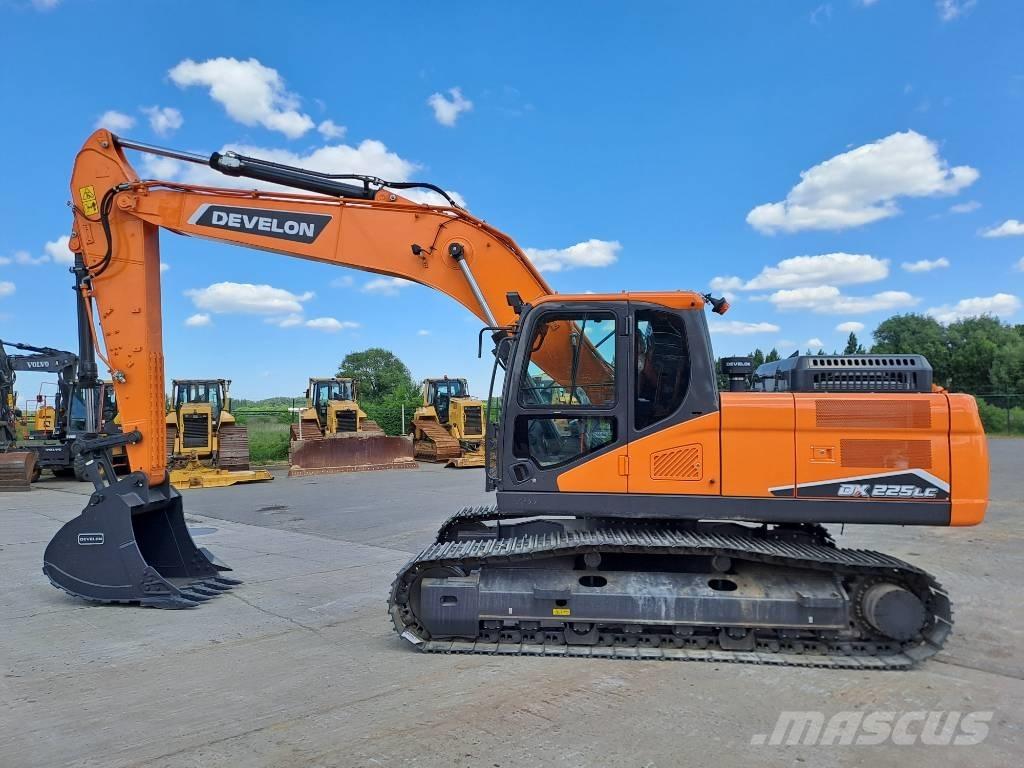 Develon DX225LC-7M Bandgrävare