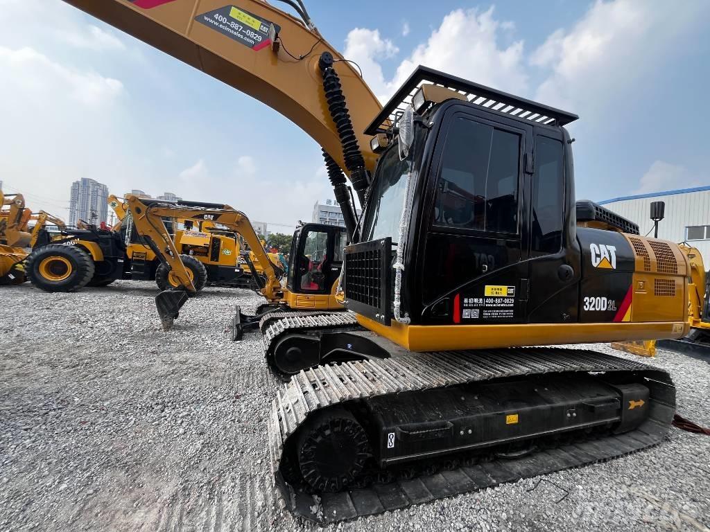 CAT 320 D2L Bandgrävare