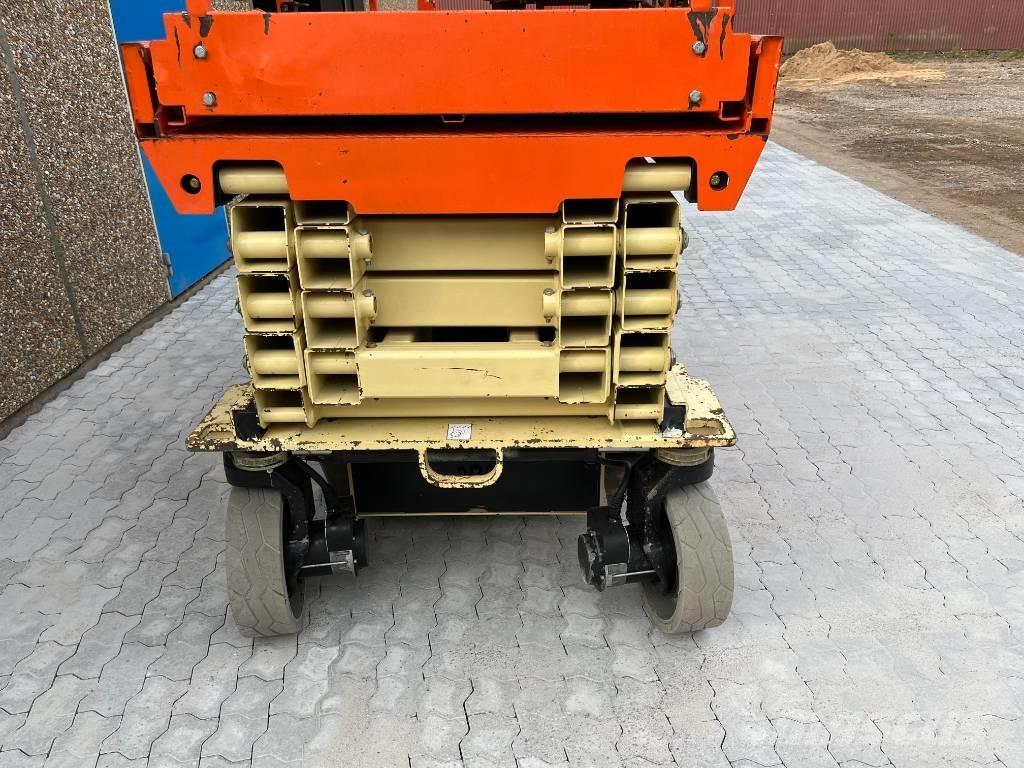 JLG 3246 ES Saxliftar