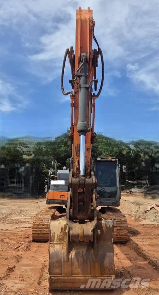 Doosan DX 300 LC-5 Bandgrävare