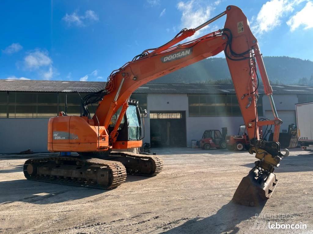 Doosan DX 235 LCR Bandgrävare