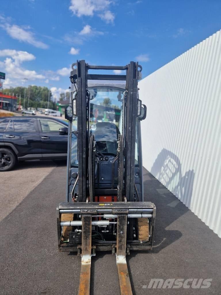 Toyota 8 FBE 16 T Elmotviktstruckar