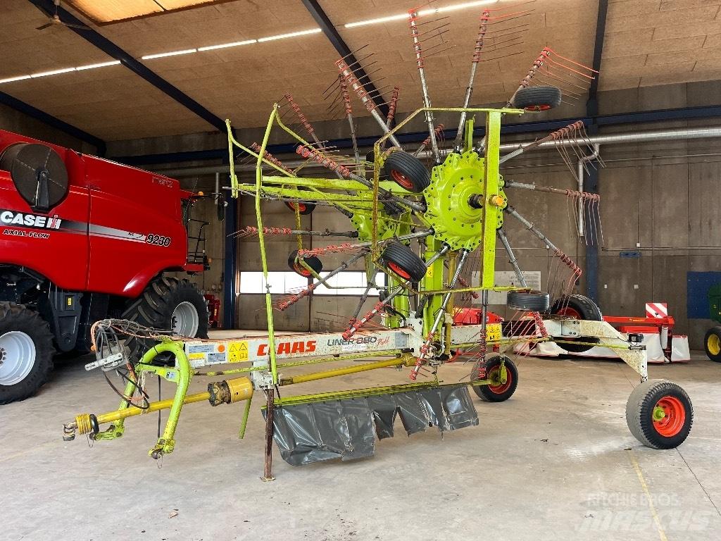 CLAAS Liner 880 L Vändare och luftare