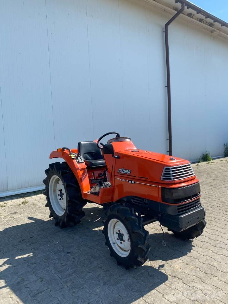 Kubota SATURN X24D Kompakttraktorer
