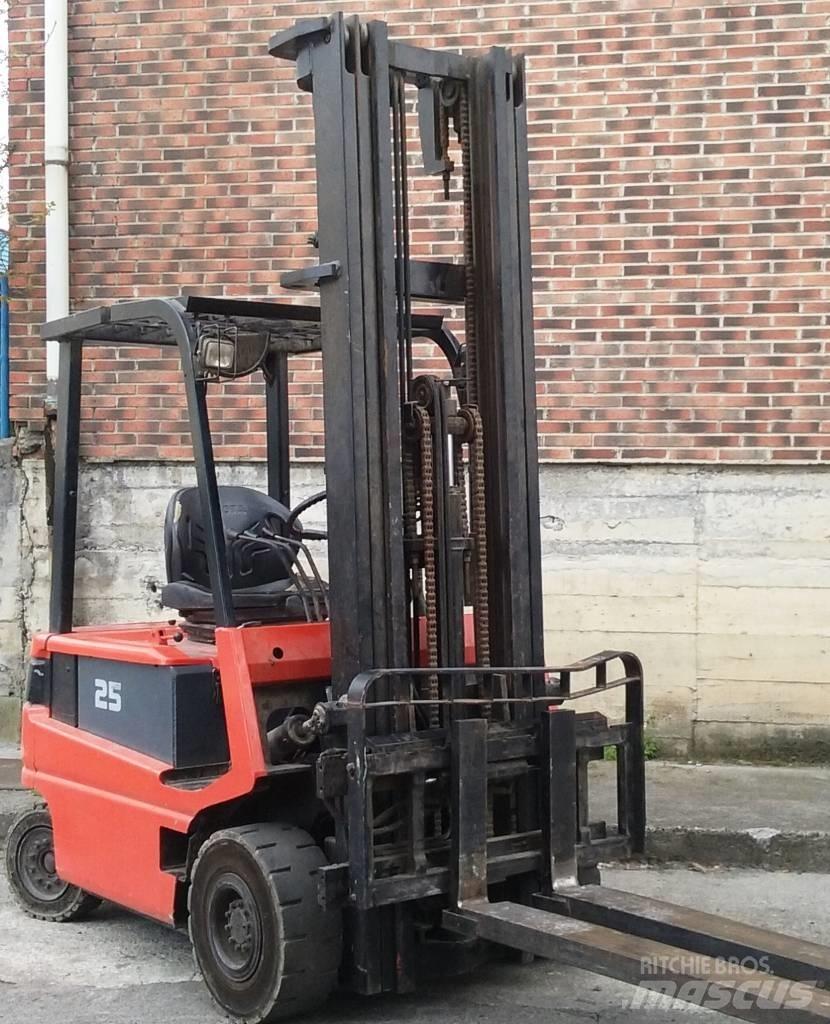 Toyota FBMF25 Elmotviktstruckar