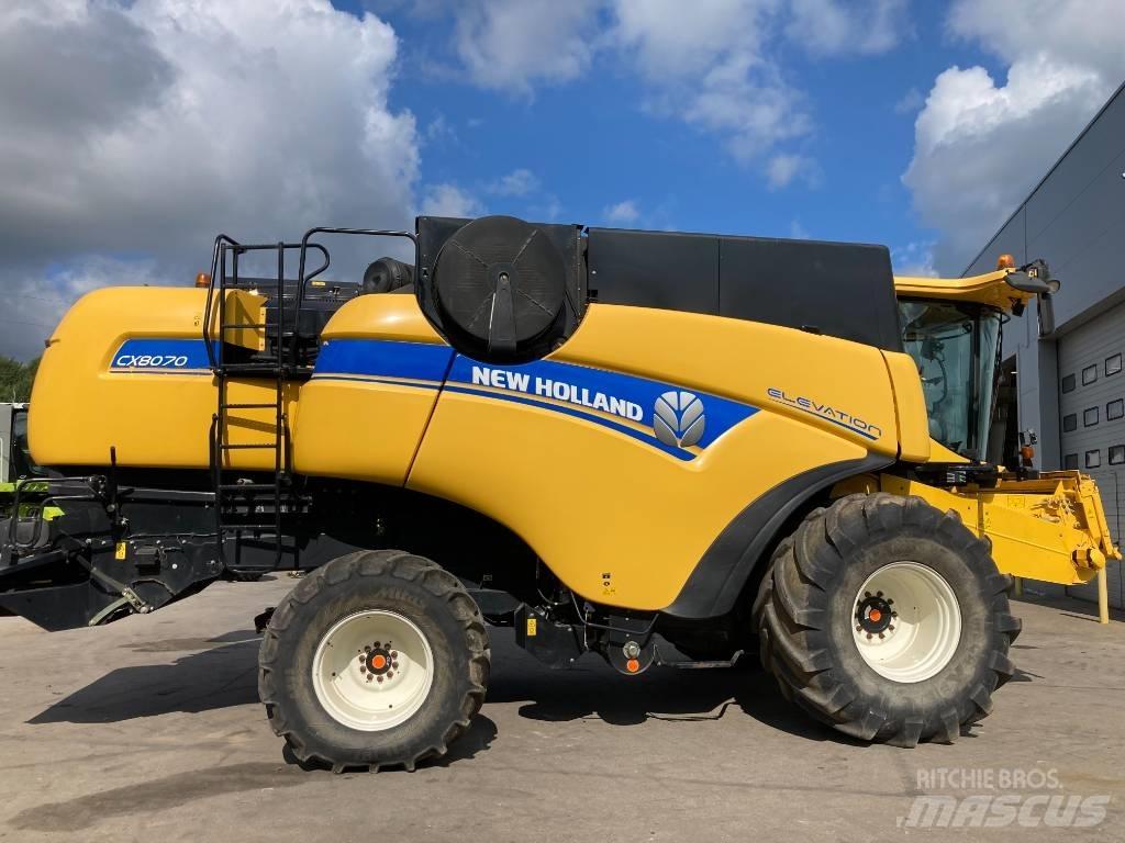 New Holland CX 8070 Skördetröskor