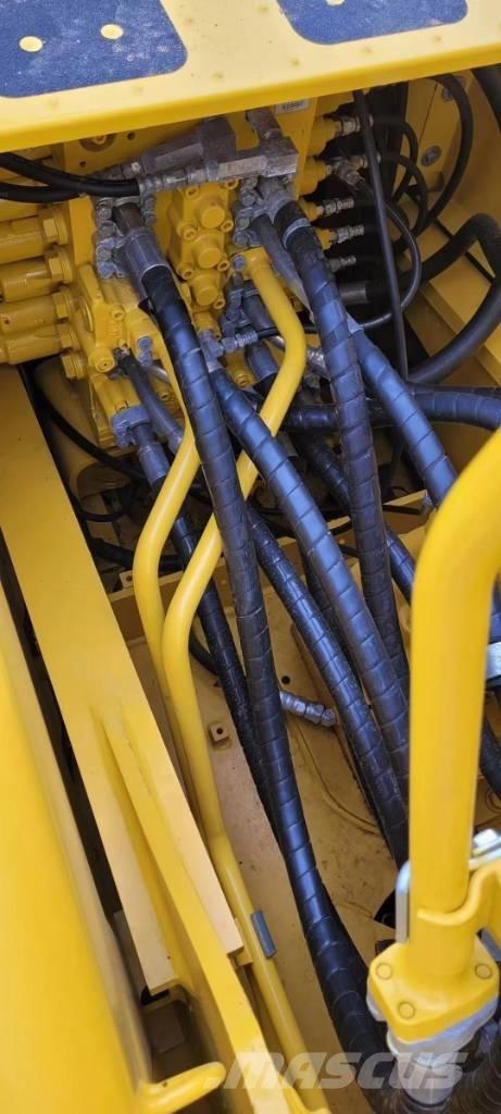 Komatsu 210LC-8 Bandgrävare