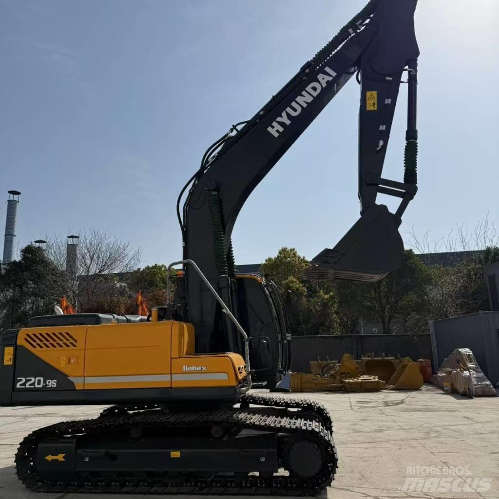 Hyundai R220-9S Bandgrävare