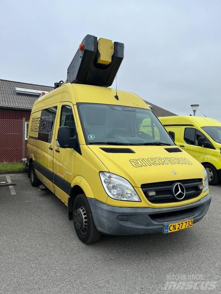 VERSALIFT VT-145-F Billyftar