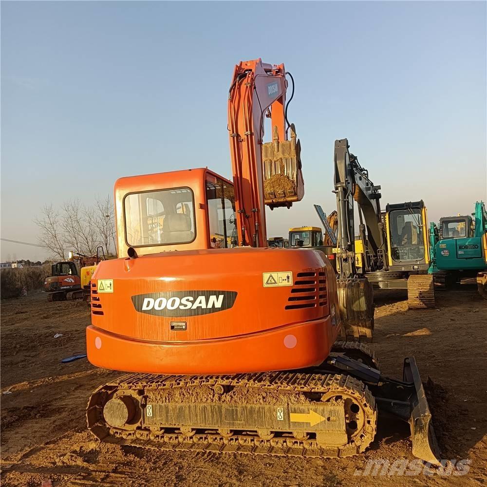 Doosan DH80G Midigrävmaskiner 7t - 12t
