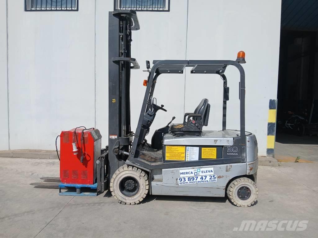 Nissan GQ02 L 30 CU Elmotviktstruckar