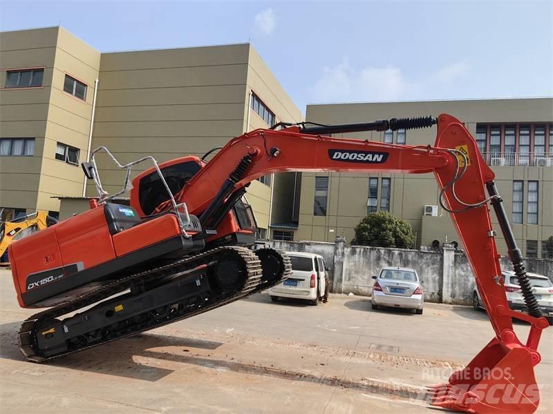 Doosan DX150 Bandgrävare