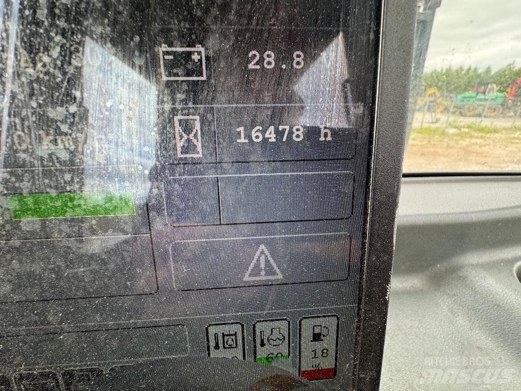 Komatsu 830.3 Skotare