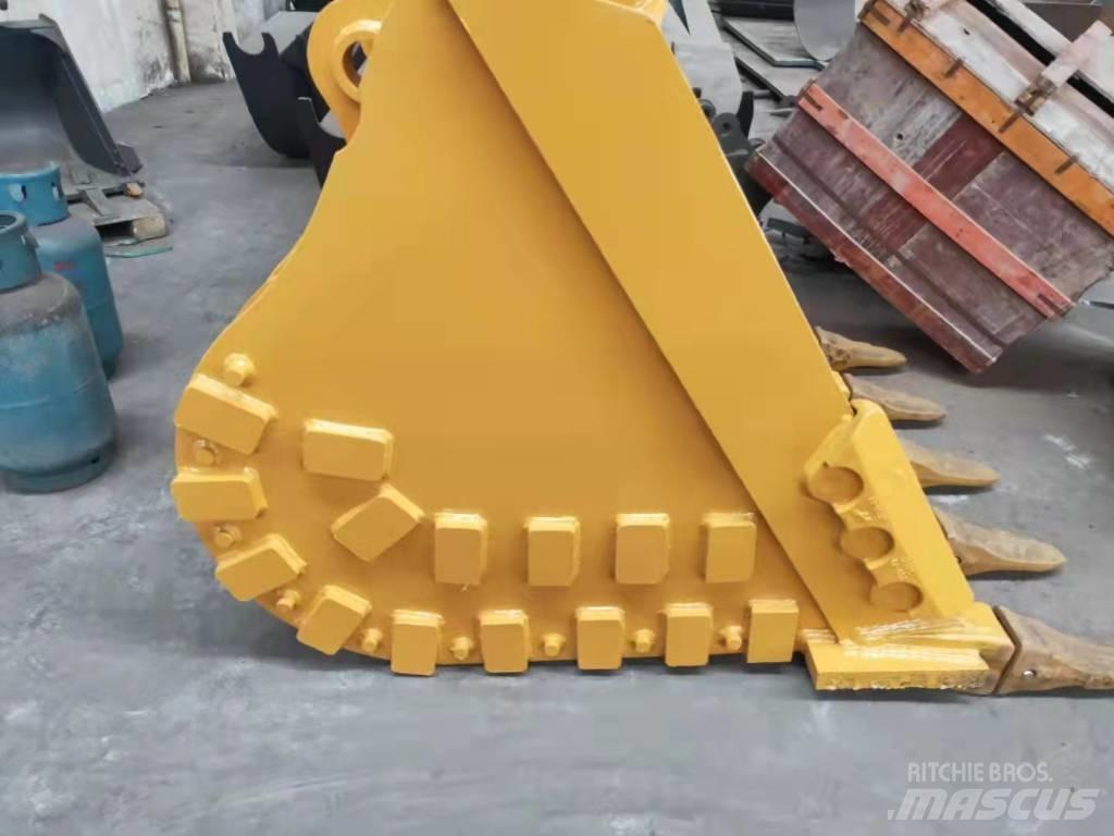 Komatsu PC210 Skopor