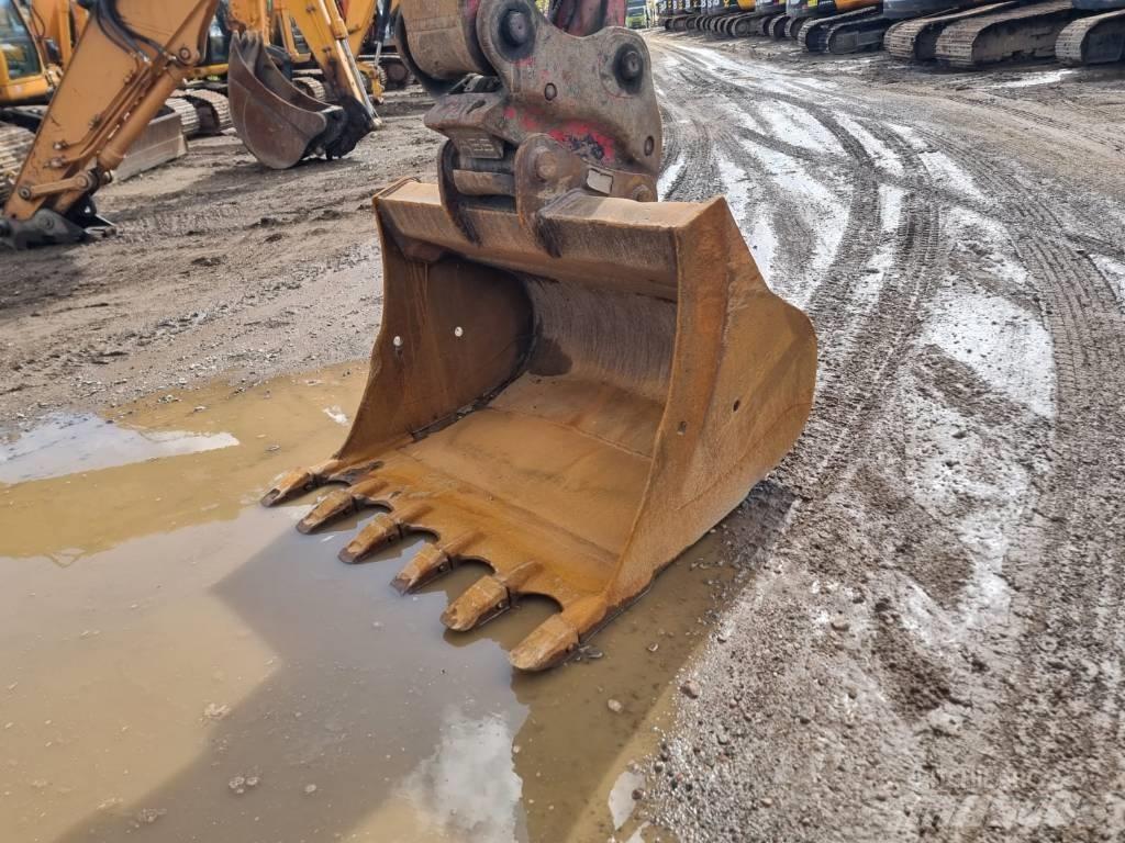 JCB JS220 LC T4 Bandgrävare
